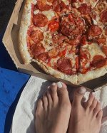 Vera-Volt-Feet-7977084.jpg