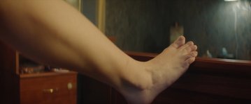 Olga-Medynich-Feet-8256492.jpg