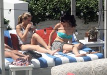 Selena-Gomez-Feet-801385.jpg