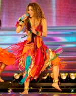Shakira-Feet-8566044.jpg