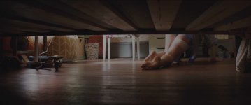 Chloë-Grace-Moretz-Feet-6849026.jpg