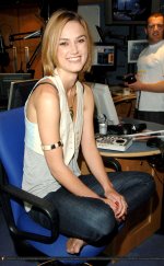 Keira-Knightley-Feet-149197.jpg