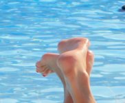 Kirsten-Dunst-Feet-379319.jpg