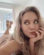 Darya-Pitsik-Feet-6771312.jpg