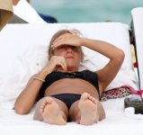 Yulia-Baranovskaya-Feet-3303912.jpg