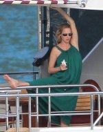 Uma-Thurman-Feet-642313.jpg