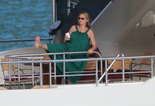 Uma-Thurman-Feet-642305.jpg