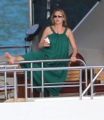 Uma-Thurman-Feet-642306.jpg