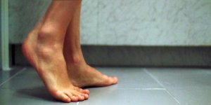 Uma-Thurman-Feet-1750155.jpg