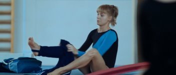 Kristina-Asmus-Feet-2167446.jpg