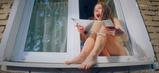 Polina-Shashuro-Feet-8714593.jpg