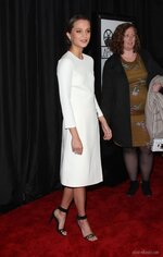 Alicia-Vikander-Feet-2093645.jpg